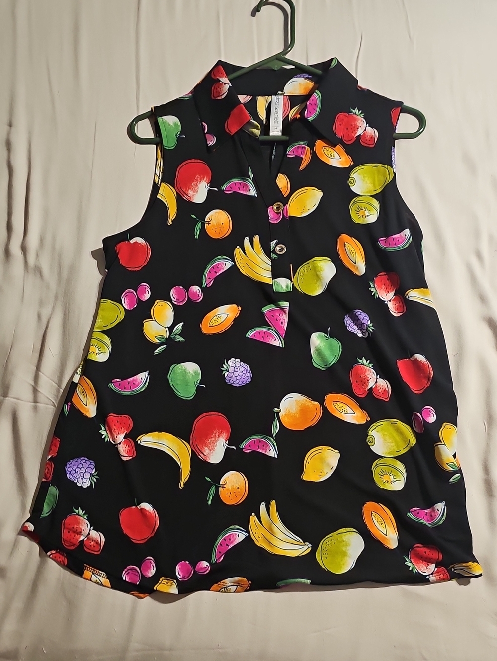 Sleeveless Fruit-Print Black Collared Blouse